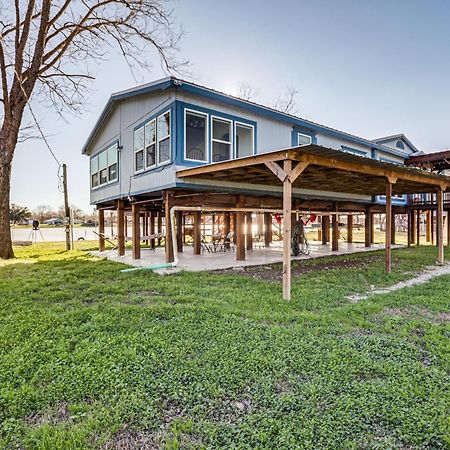 Waterfront Trinity Vacation Rental With Hot Tub! Riverside Exterior photo